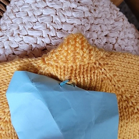 Handmade toddler cardigan, corn yellow with burgandy rocking horses, sz 18 month - Picture 8 of 10